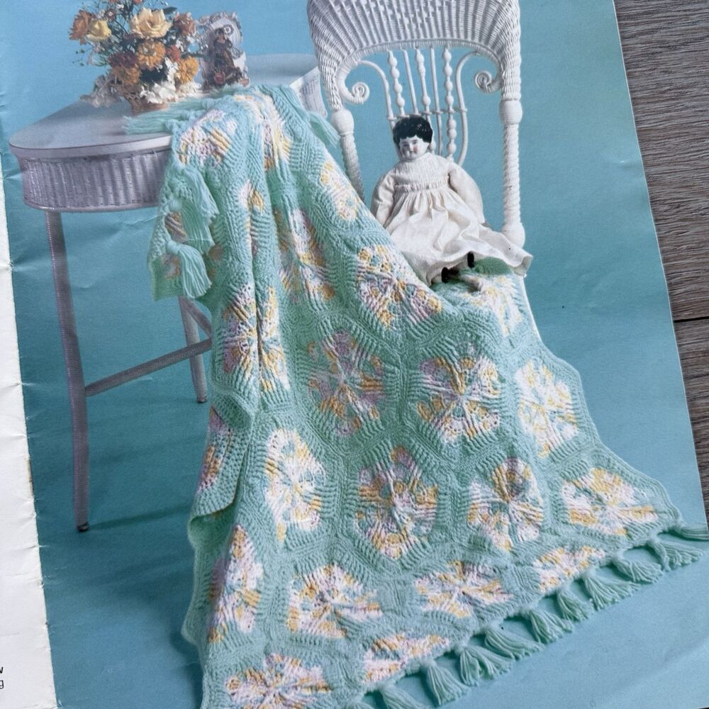 Winkin Blinkin Nod Baby Afghans Patterns Crochet Knit 18 Patterns Bernat #258 - Picture 3 of 6